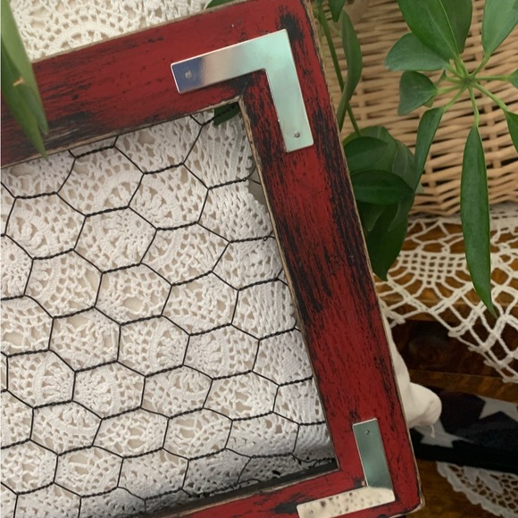 “PRINZ” Distressed Solid Wood Frame w/Decorative Wire - Picture 2 of 6